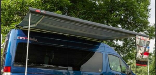 Toldo-Fiamma-45s-deepblack_1-600x288